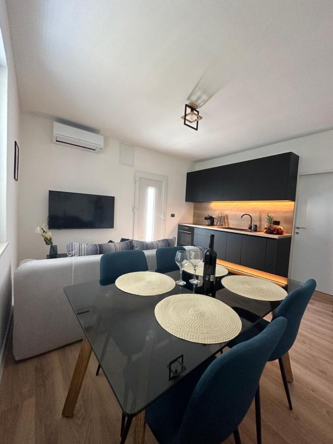 Apartment Tina ซาดาร์ ภายนอก รูปภาพ